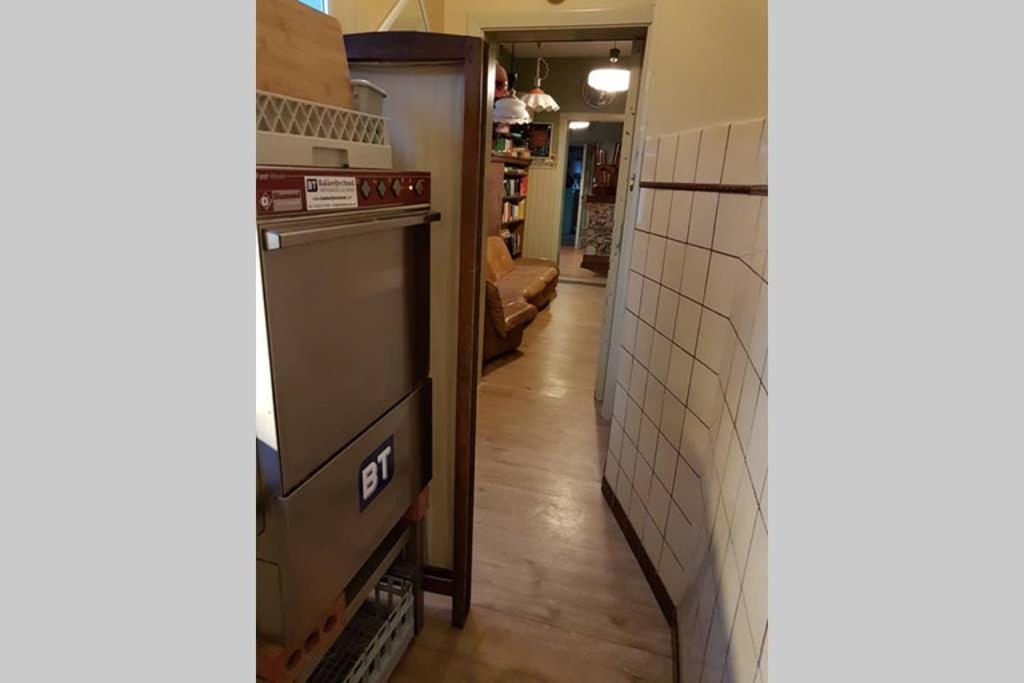 Vakantiewoning In Mol Centrum Met Eigen Bar "Casacuriosa" Экстерьер фото
